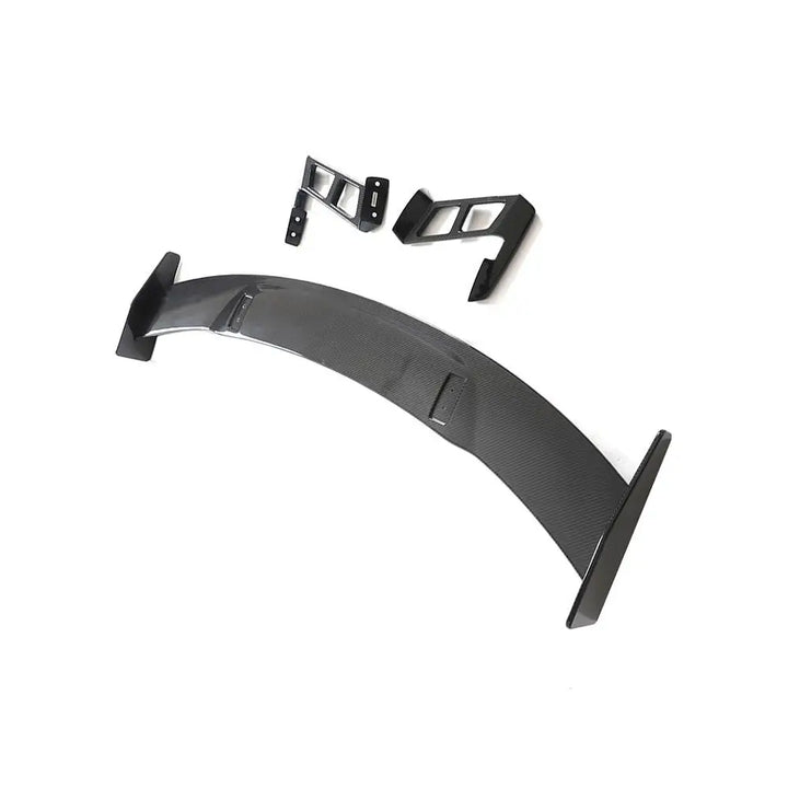 Dry carbon fibre wing V2 for Audi R8 showing weave