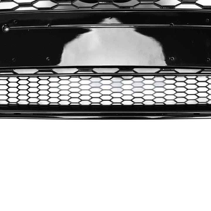 Gloss black honeycomb front grille for Audi S7 C7, close-up of the mesh pattern