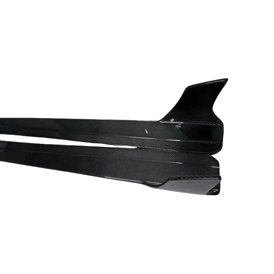 Genuine carbon fibre side skirts for Audi R8 Gen 1 V8 V10