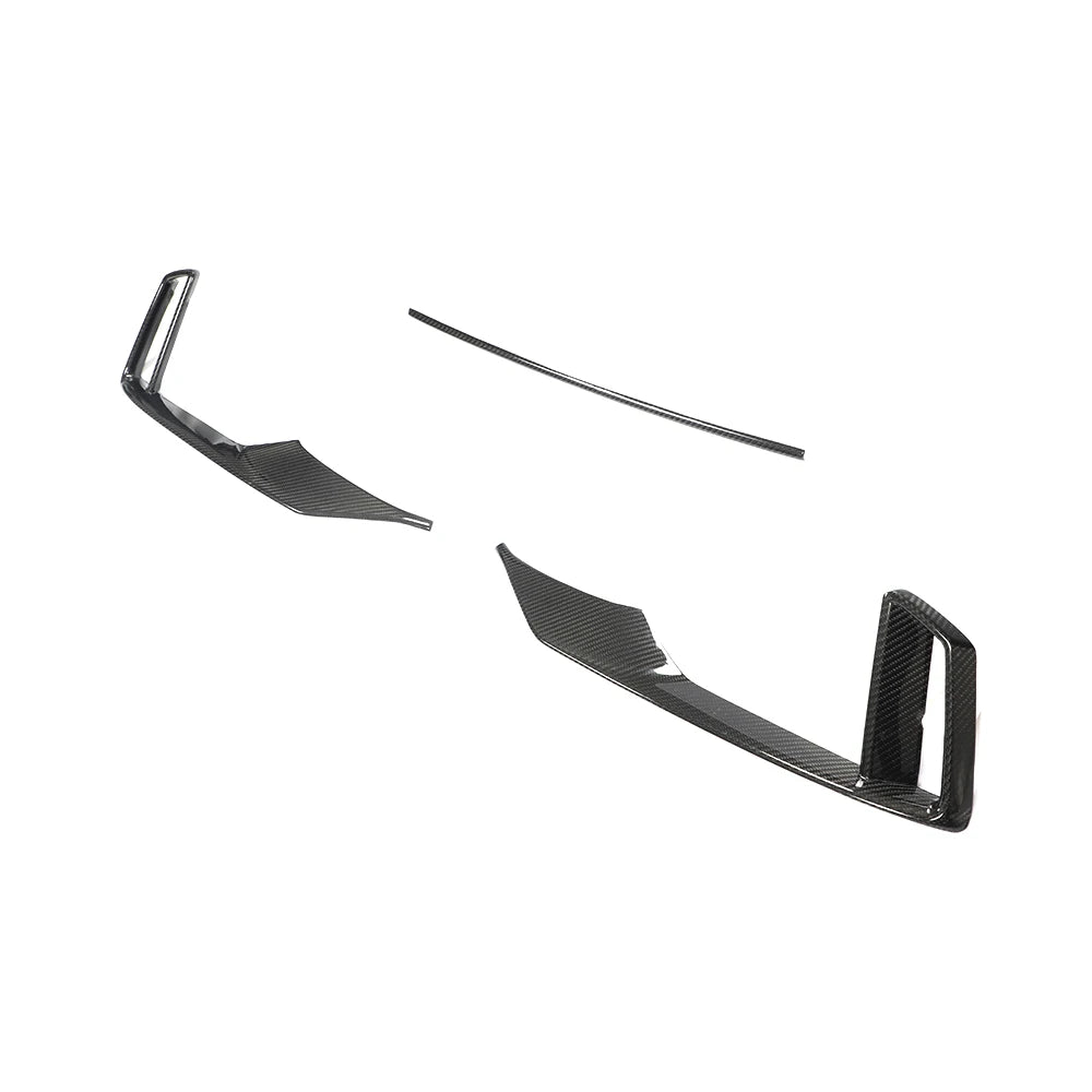 Audi RS3 8V Saloon front bumper carbon fibre detail