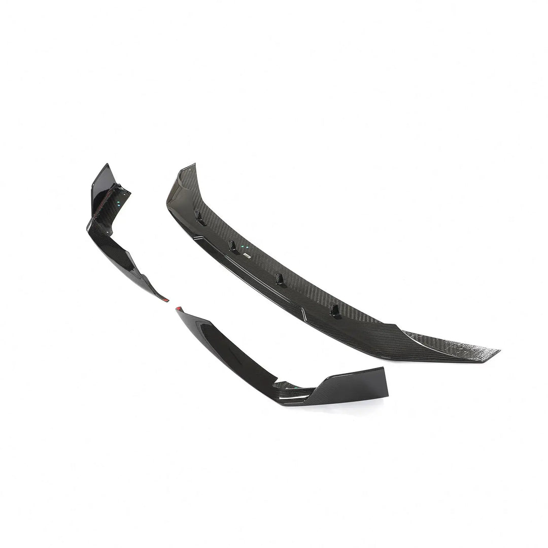 Pre-Preg carbon fibre front splitter for Audi RS6 C8 showing weave