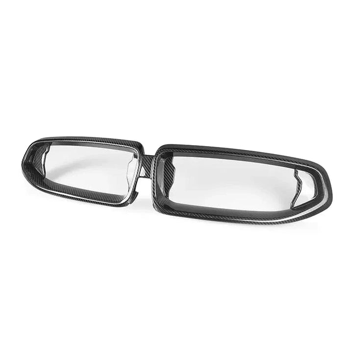 Carbon fibre kidney grille for BMW G42 showing weave