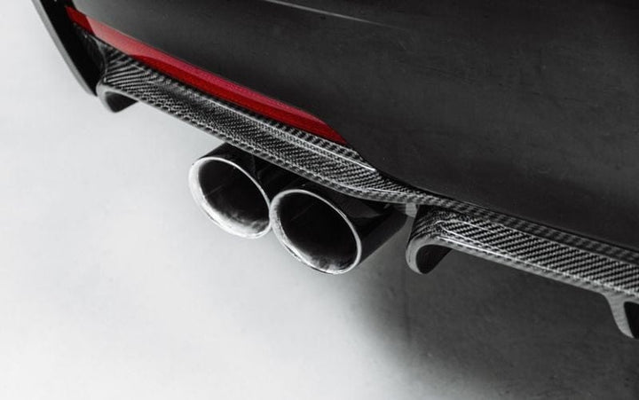 BMW F30 M Sport rear bumper carbon fibre detail V3