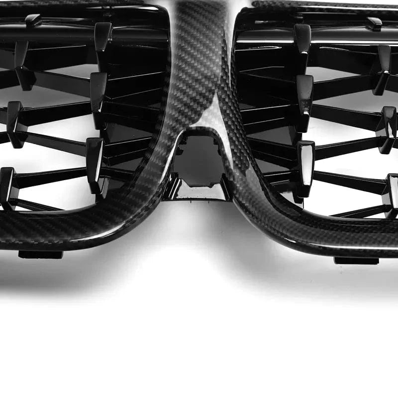 BMW G20 Pre-LCI diamond slat front grille close-up