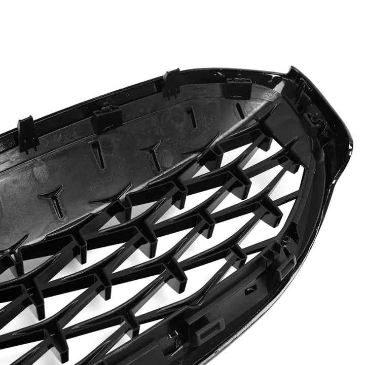 Genuine carbon fibre diamond slat kidney grille for BMW 3 Series G20 G21 Pre-LCI close up rear side
