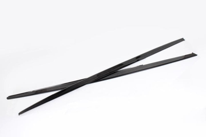 Carbon fibre side skirt V1 for BMW F30 M Sport showing weave