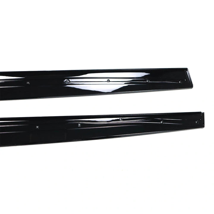 Gloss black side skirt for BMW 4 Series M Sport close-up