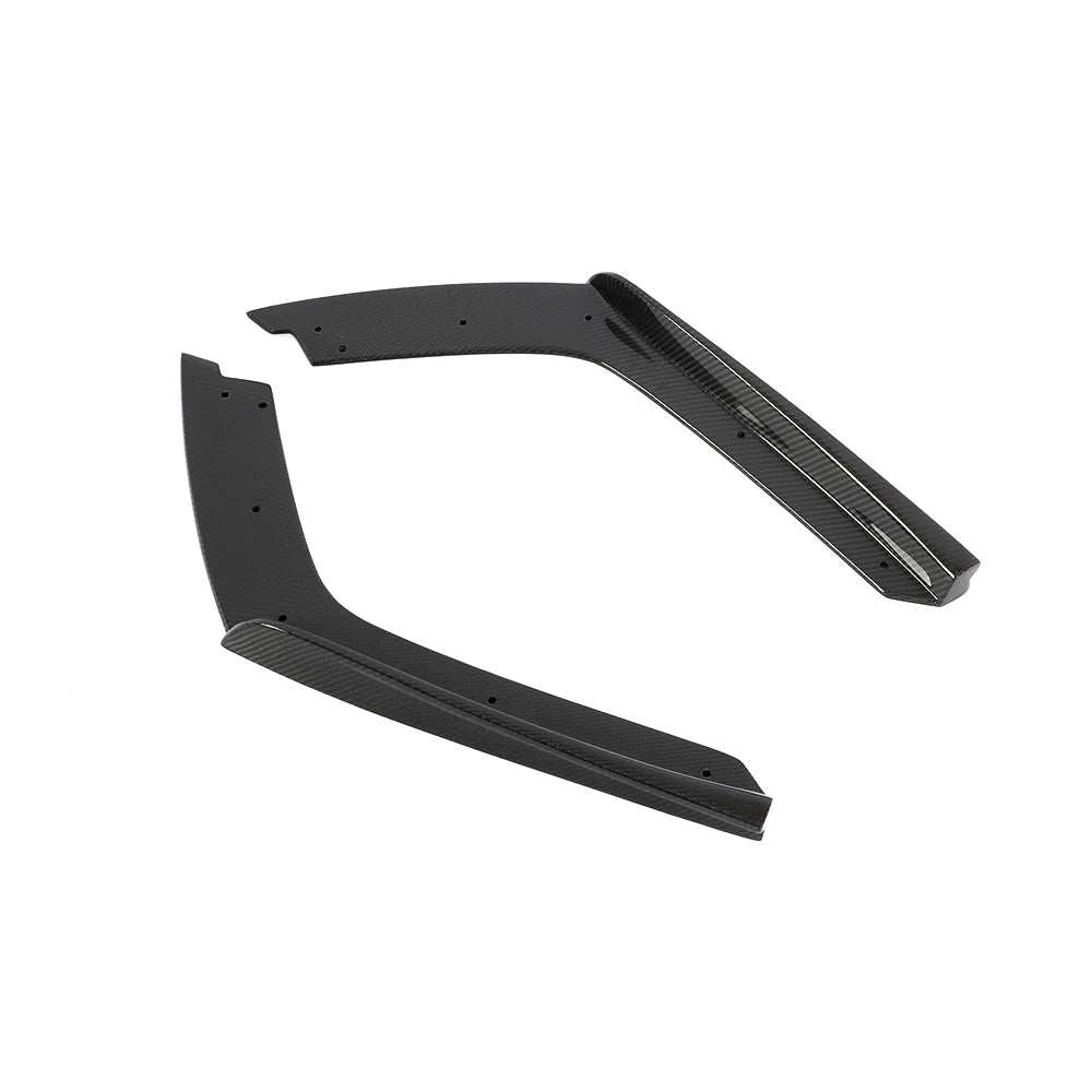 BMW M4 F83 carbon fibre rear bumper corner detail