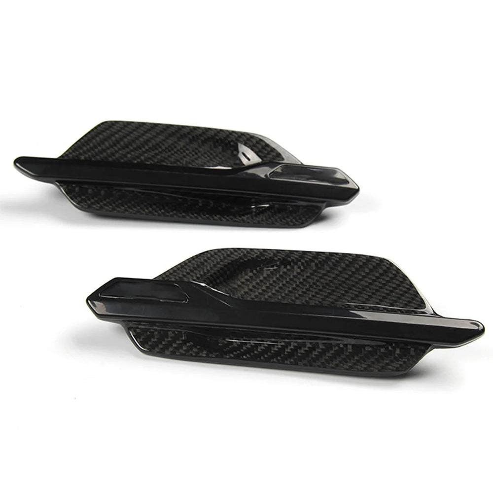 Carbon fibre side vent for BMW M2 F87 fender showing weave pattern