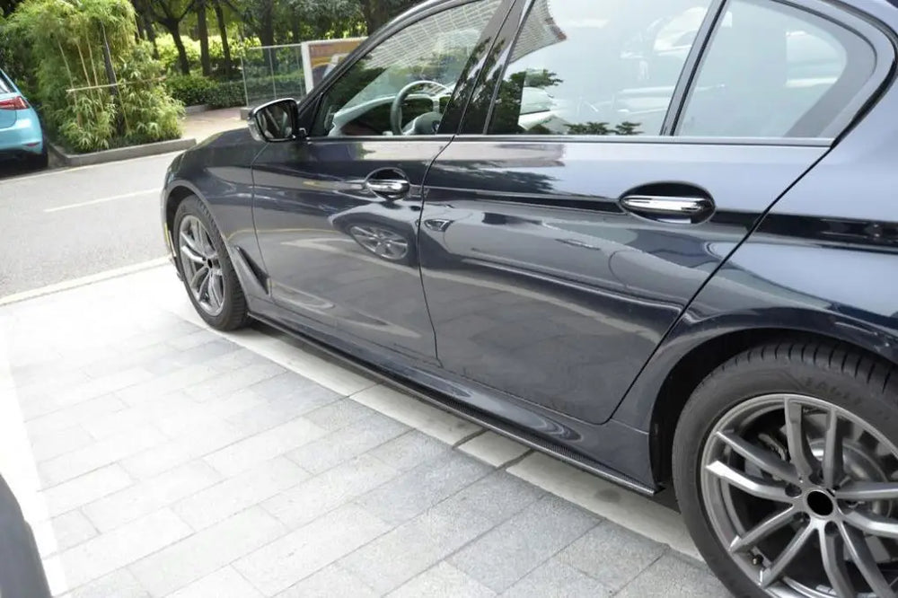 BMW F90 M5 side skirt V1 installed