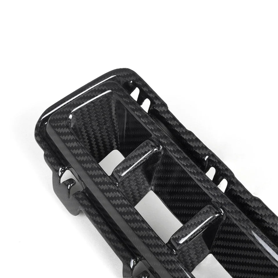 BMW X5 G05 M Sport LCI front bumper corner close up