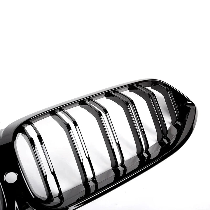 Gloss black kidney grille for BMW 8 Series G15 close up alternate shot