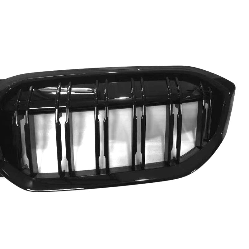 BMW G21 Touring LCI double slat grille close-up