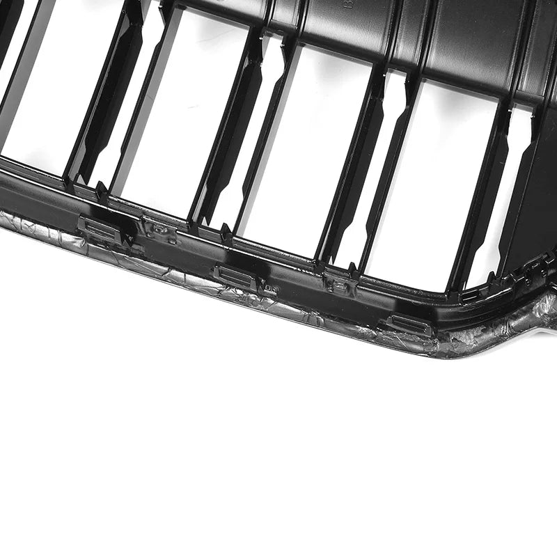 BMW G20 LCI front grille close-up