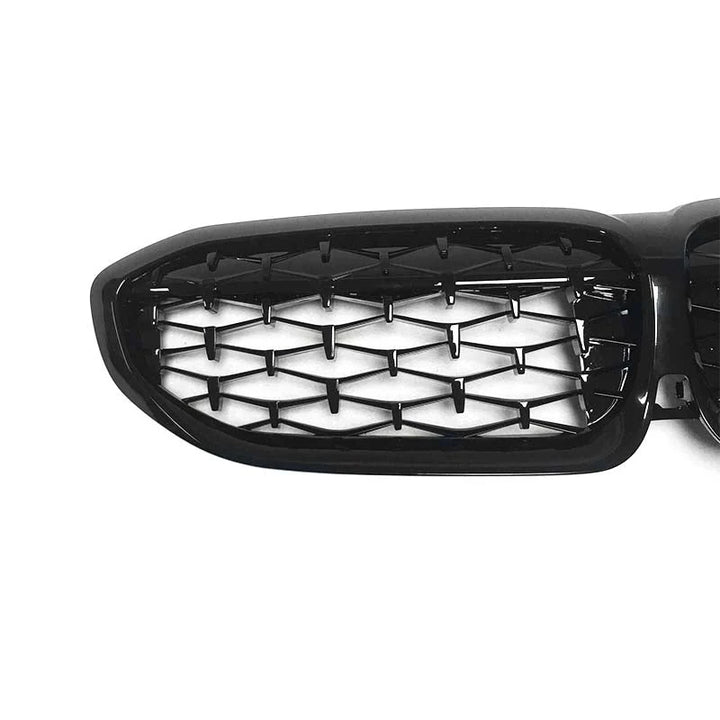 BMW G21 Touring Pre-LCI diamond grille close-up