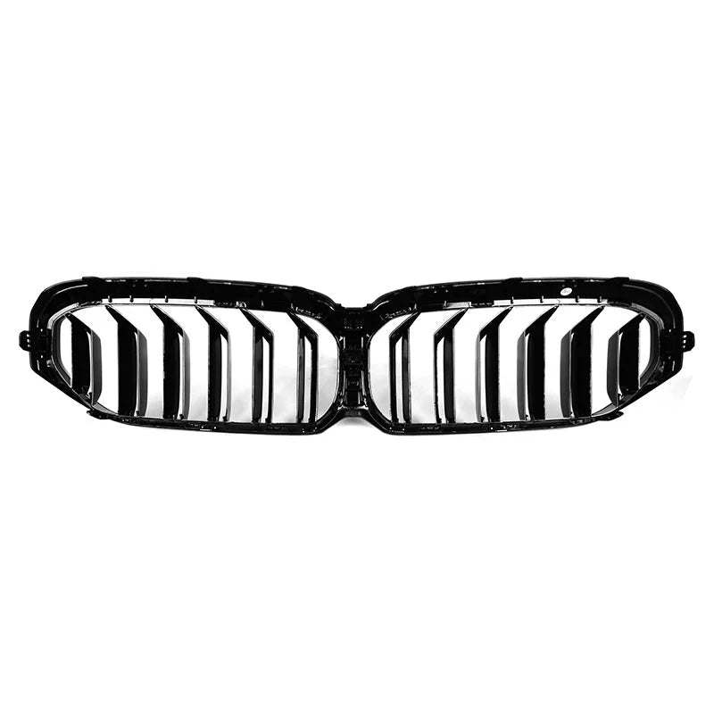 BMW M5 F90 LCI double slat grille rear view
