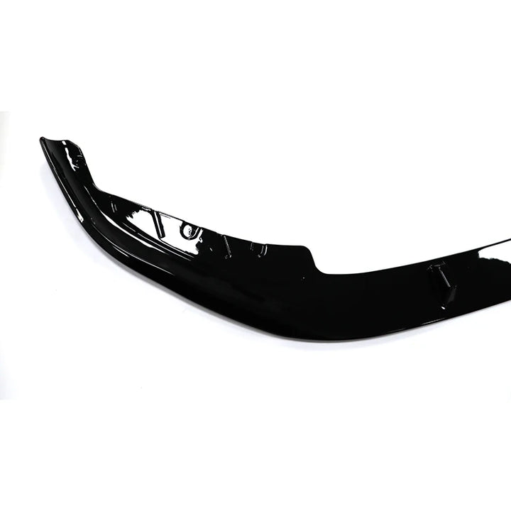 BMW G30 Pre-LCI gloss black front splitter close up