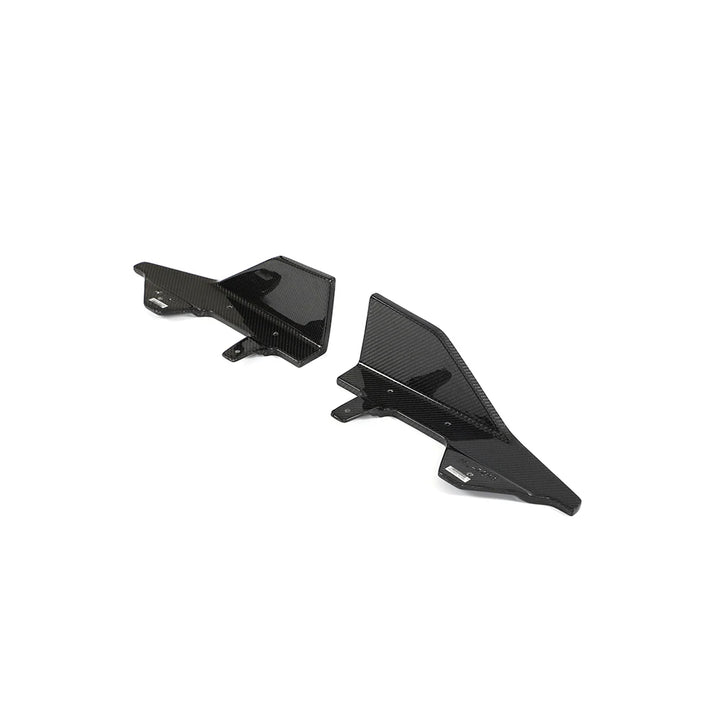 BMW G42 M Sport carbon fibre side skirt V2 close-up