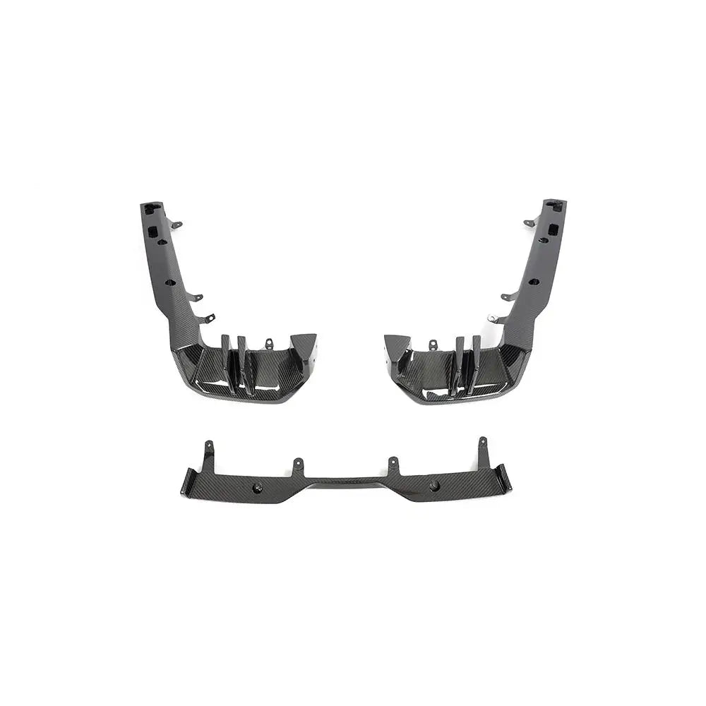BMW 5 Series G60 M Sport rear bumper carbon fibre detail