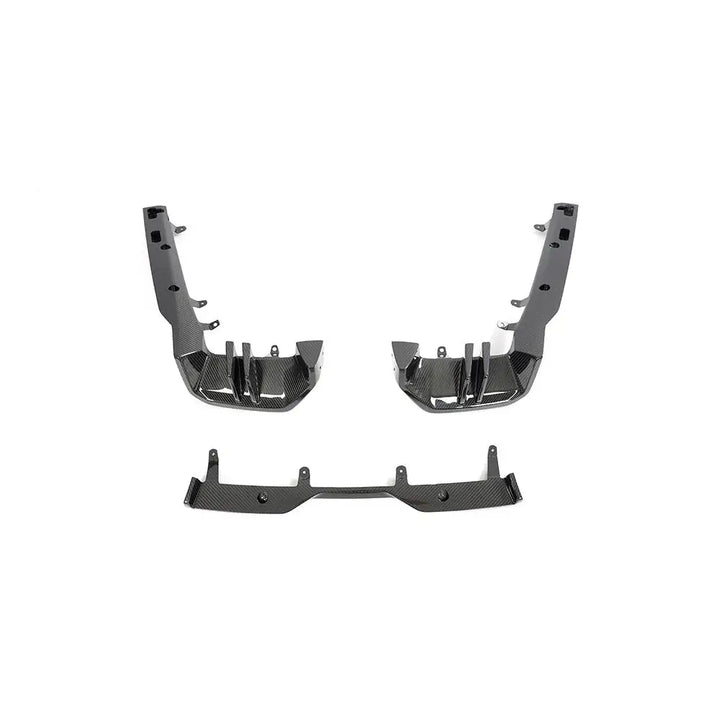 BMW 5 Series G60 M Sport rear bumper carbon fibre detail