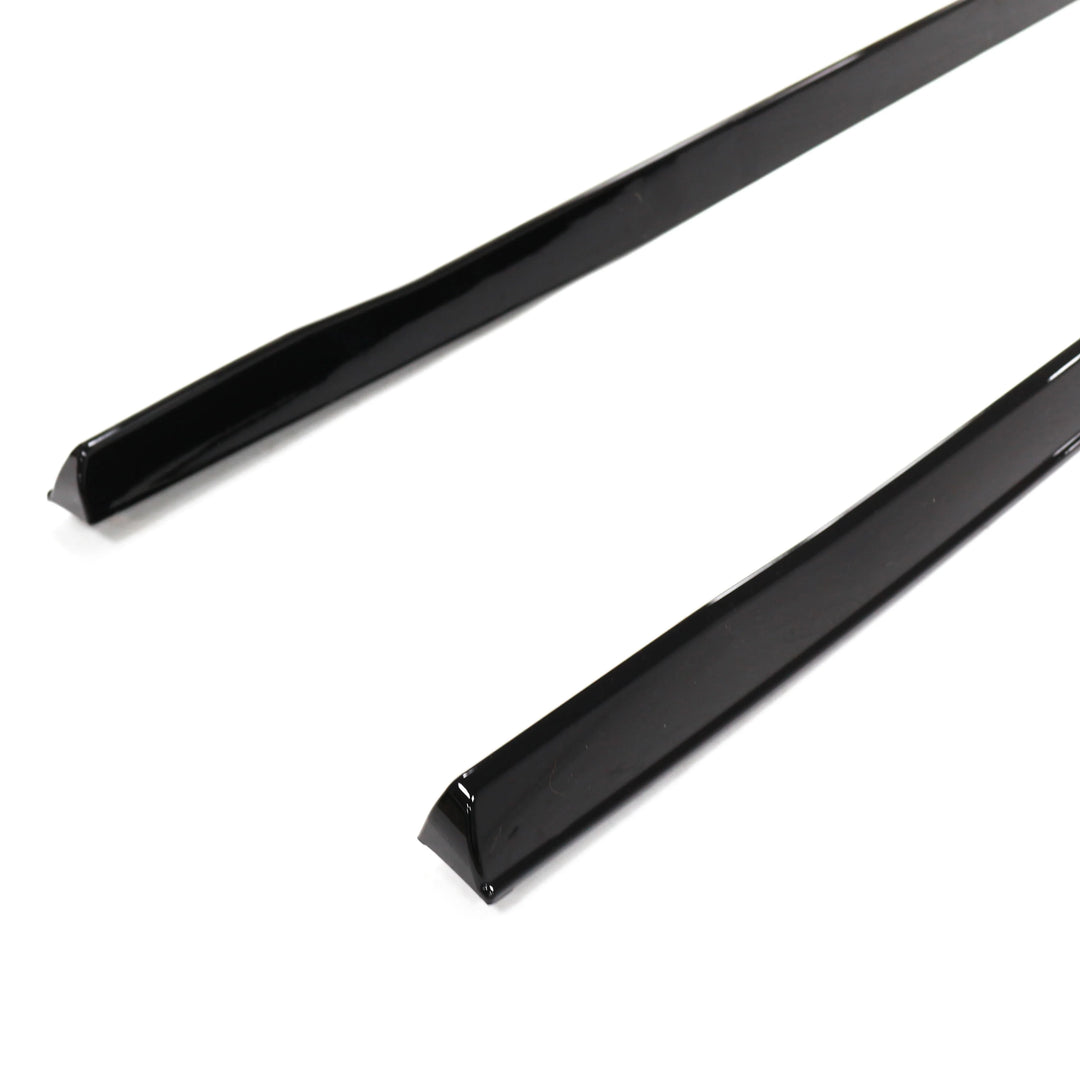 Genuine dry carbon fibre side skirts for BMW 5 Series i5 G60 G61 M Sport close up