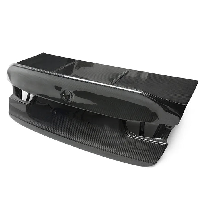 Dry carbon fibre bootlid for BMW G80 M3 showing weave