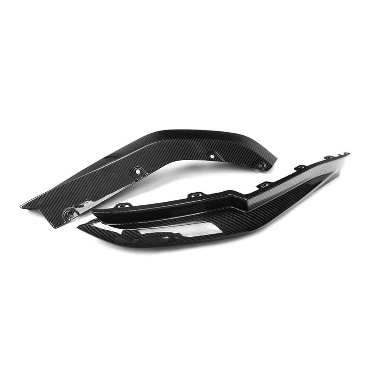 Dry carbon fibre rear bumper corner V2 for BMW M3 G80 showing weave
