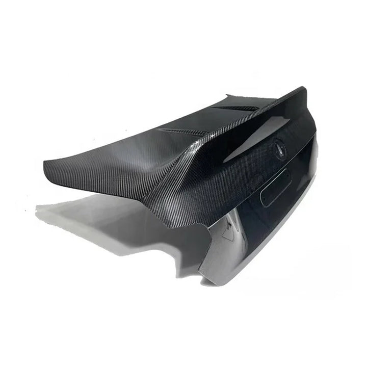 BMW M4 G82 bootlid close-up