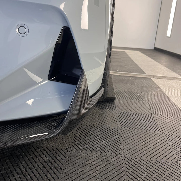 Dry carbon fibre front splitter V1 for BMW M5 G90 Saloon showing weave