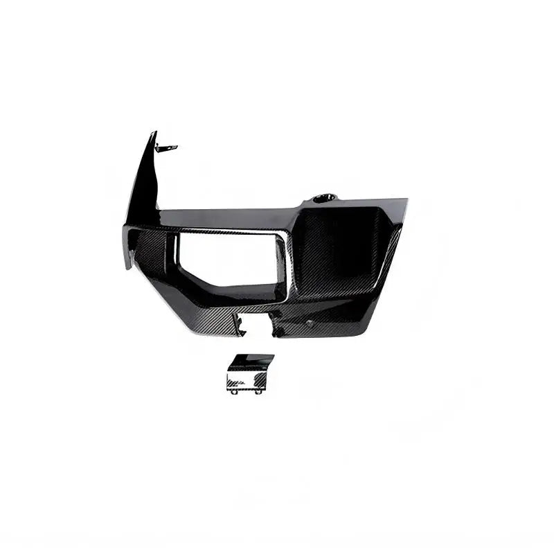 BMW M5 G90 rear diffuser V1 close-up