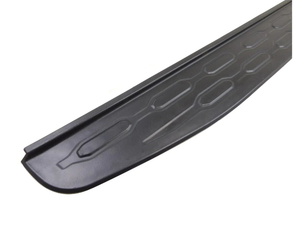 Land Rover Discovery 5 black side steps close-up