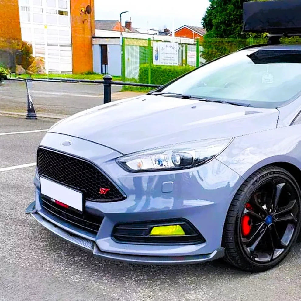 Ford Focus ST Mk3.5 with gloss black front splitter, front view