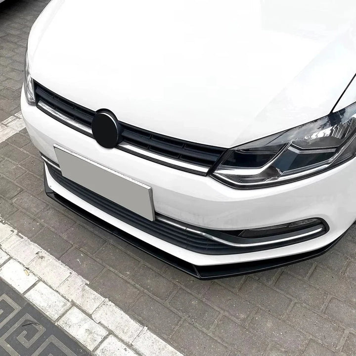 Polo Mk5 with gloss black front splitter, side view