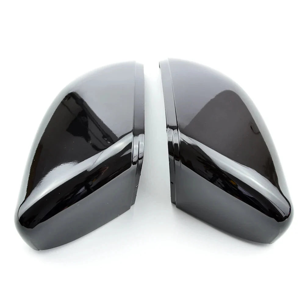 Gloss black mirror cover for Golf Mk6 close-up