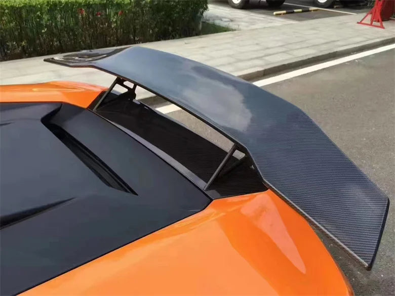 Lamborghini Huracán Spyder dry carbon fibre spoiler installed
