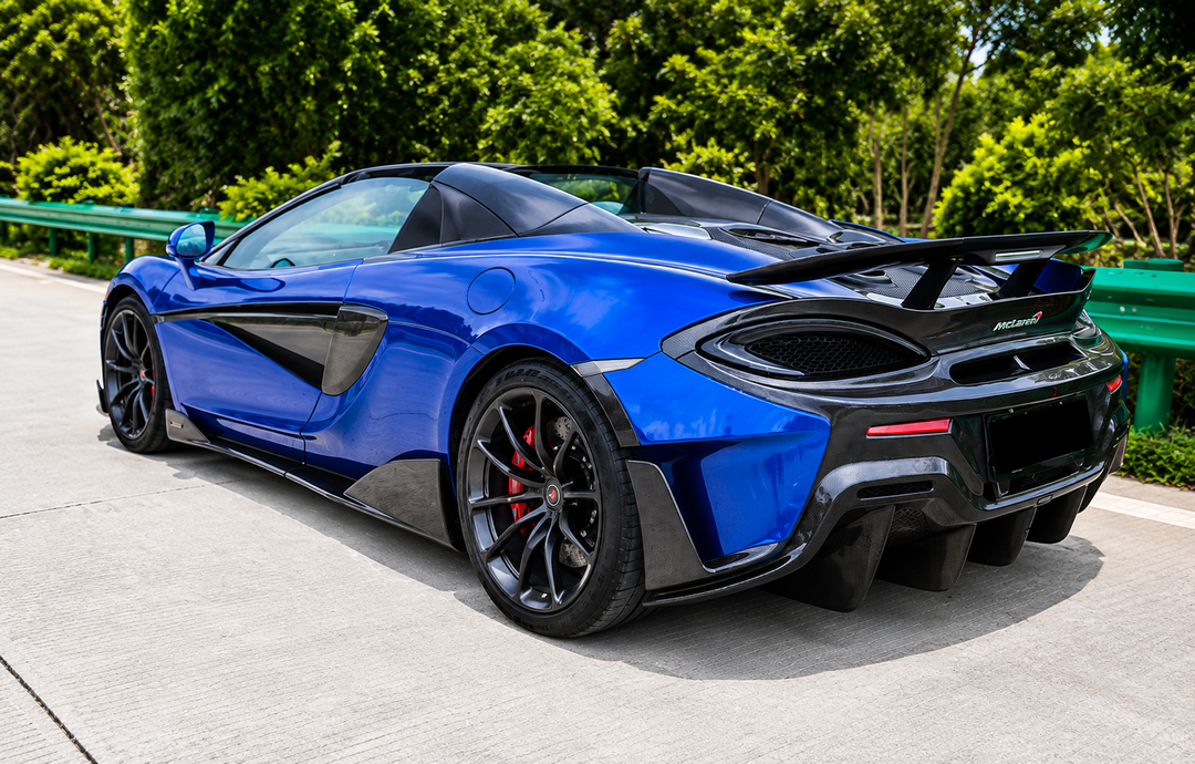 McLaren 570GT dry carbon fibre side skirt installed
