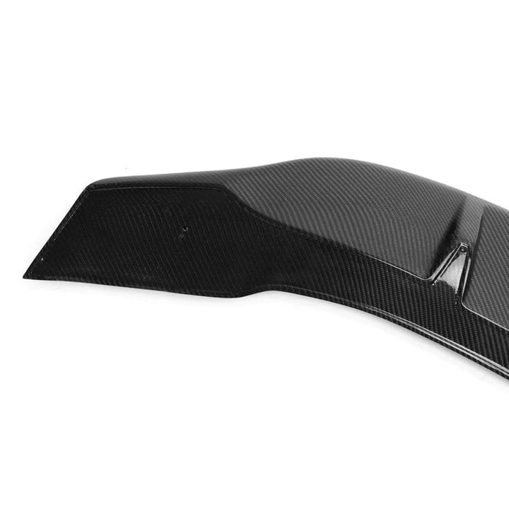 Carbon fibre weave detail on Mercedes-Benz W205 rear spoiler