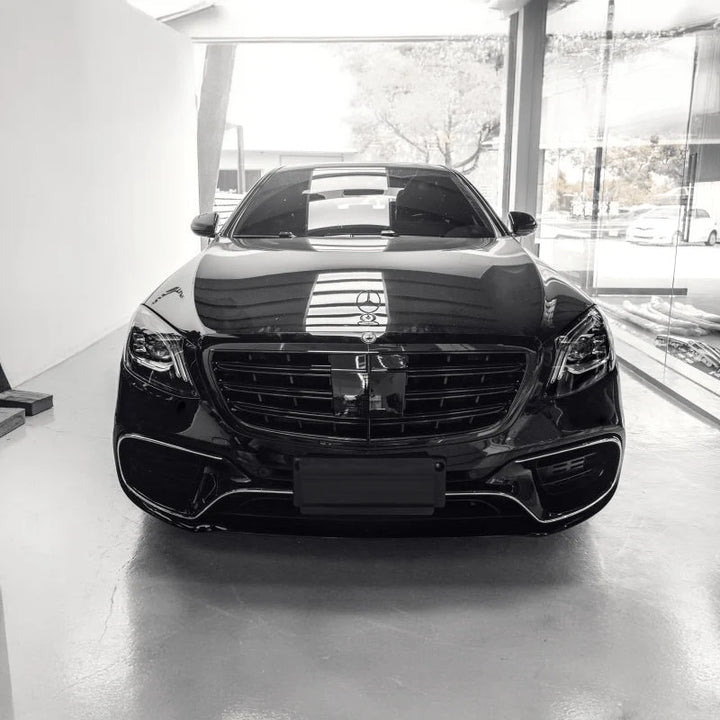 Gloss black front grille fitted to Mercedes-AMG S63 W222 saloon, front view