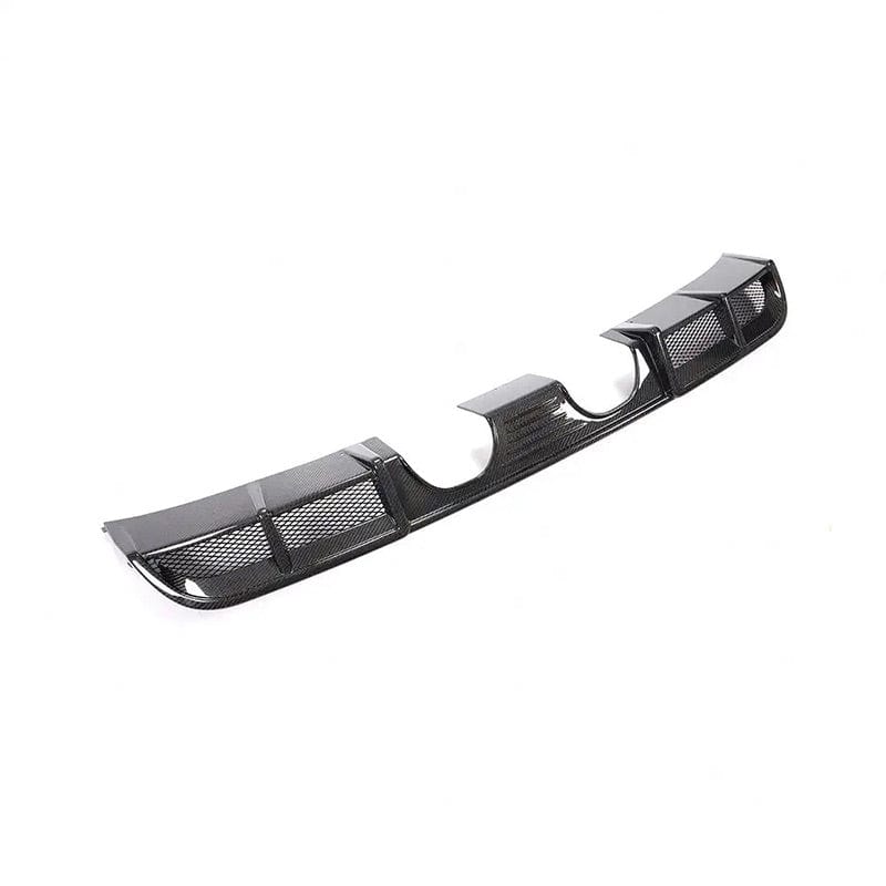 Porsche 911 Carrera 4 GTS Cabriolet rear bumper carbon detail