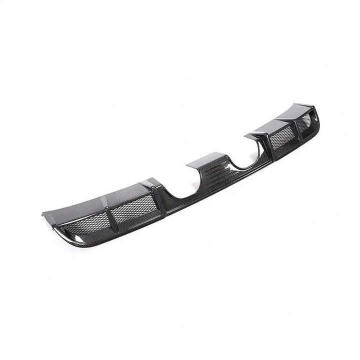 Porsche 911 Carrera 4 GTS Cabriolet rear bumper carbon detail