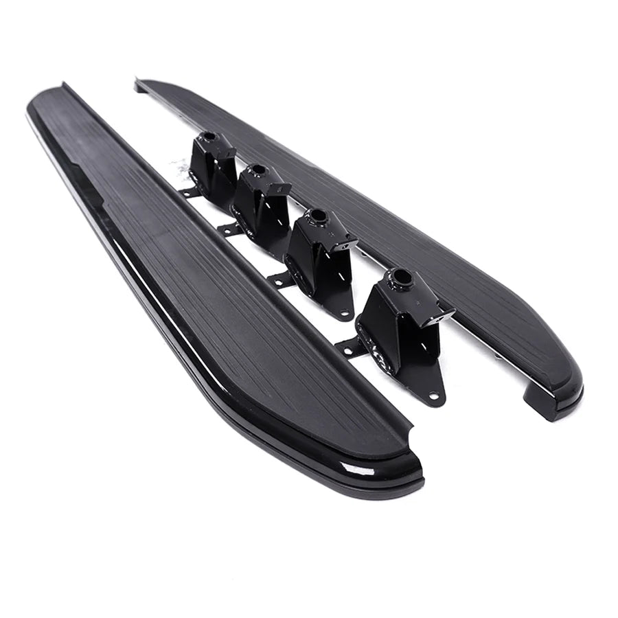 Evoque Dynamic side step bracket mounting detail