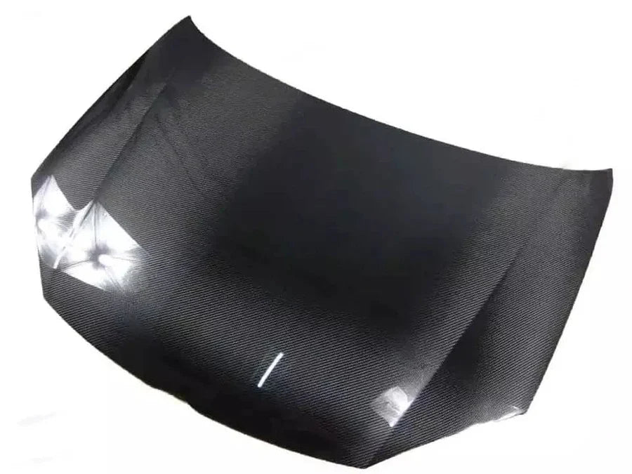 Golf R32 Mk5 carbon fibre hood close-up showing weave