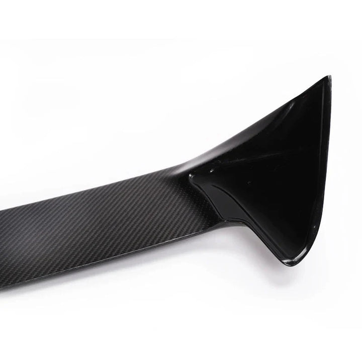 Golf GTD Mk7 carbon fibre rear spoiler close-up